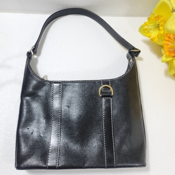 Elegant Lancel Black Leather Shoulder Bag - Picture 7 of 16